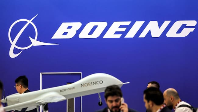 La compañía Boeing en un evento de aeronáutica en Dubai de Emiratos Árabes Unidos.