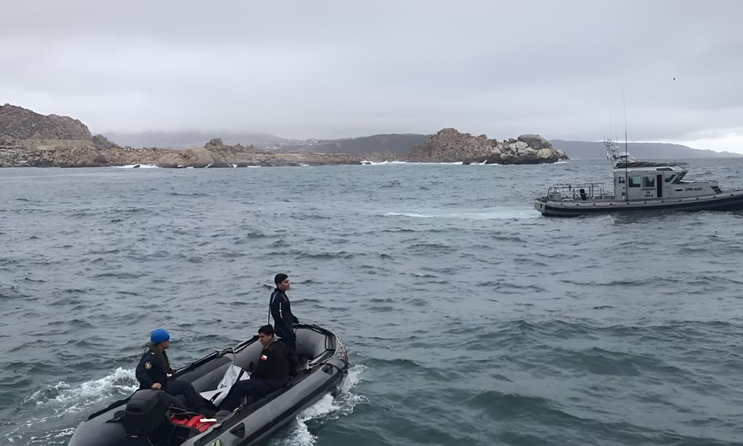 Naufragio en Chañaral: rescatan cuerpo de pescador desaparecido tras hundimiento de lancha en Playa Blanca