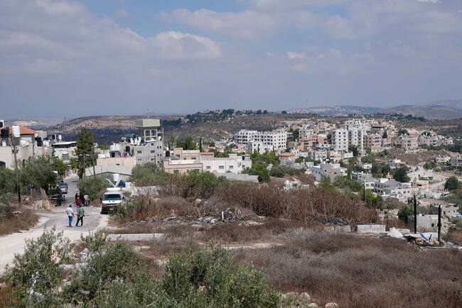 Un grupo de colonos judíos atacaron la residencia de un palestino en el West Bank de Cisjordania.