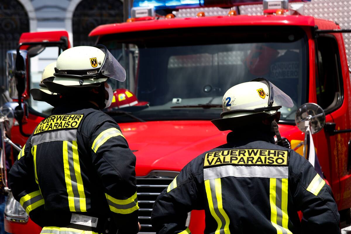 Ffe Height Bomberos de Valparaíso y Viña del Mar acuartelados por incendio en ...