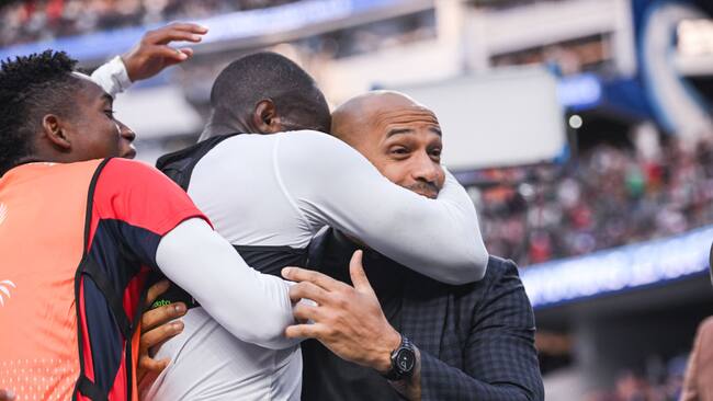 Cecilio Waterman festejó con Thierry Henry en la Concacaf Nations League | Getty Images