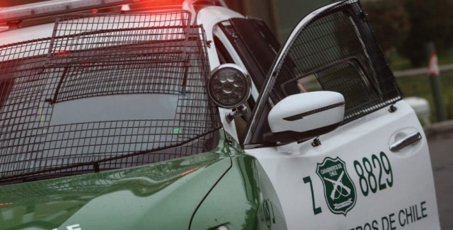 Conductor ebrio evade control, desata persecución y termina baleado por Carabineros en Santiago