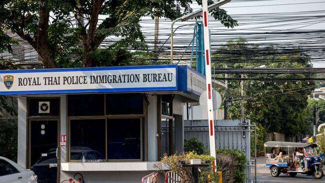 El edificio de tránsito migratorio en la ciudad de Bangkok, donde estuvieron detenidos los integrantes de la banda Bi-2 tras actuar ilegalmente en Tailandia.