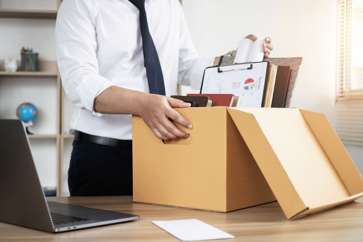 ¿Me pueden despedir de mi trabajo si tengo licencia médica? Esto dice la ley en Chile