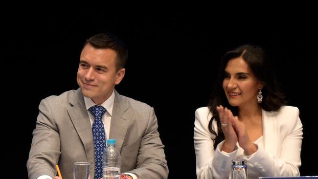 En la ciudad de Quito en Ecuador la vicepresidenta Verónica Abad y el presidente Daniel Noboa participan de un evento antes de asumir el gobierno.