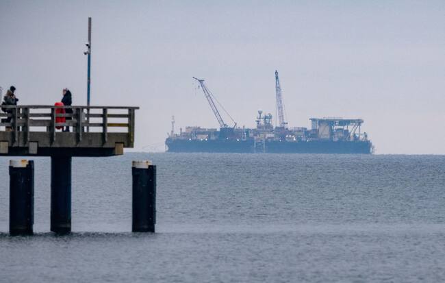 El barco comercial "Castoro 10" llega al Mar Báltico en el continente europeo.
